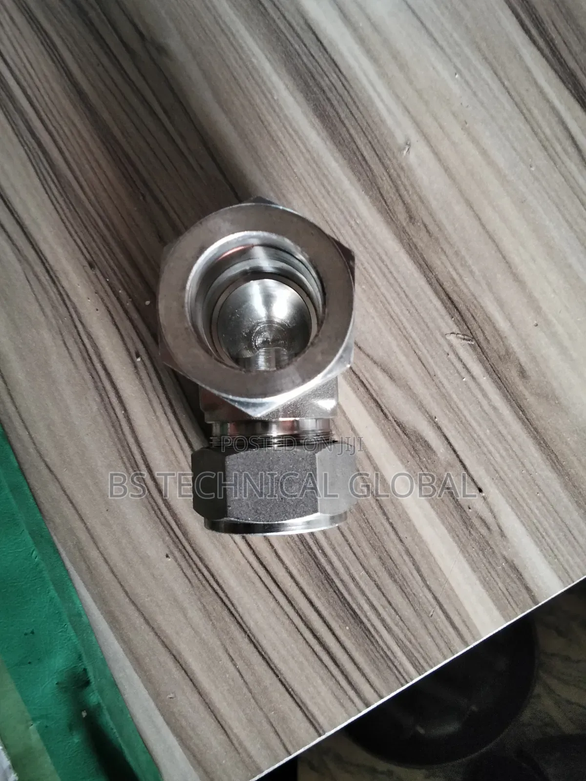 1" Elbow Od Connector Swaglock