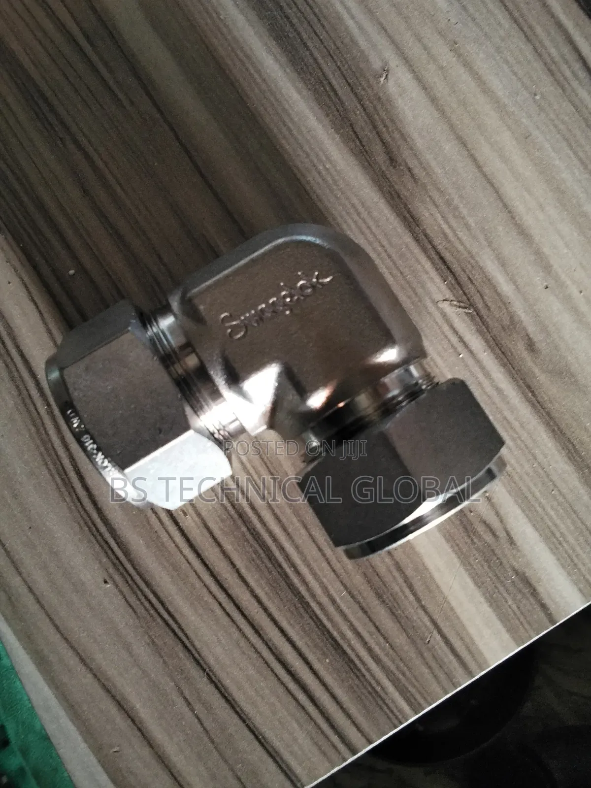 1" Elbow Od Connector Swaglock
