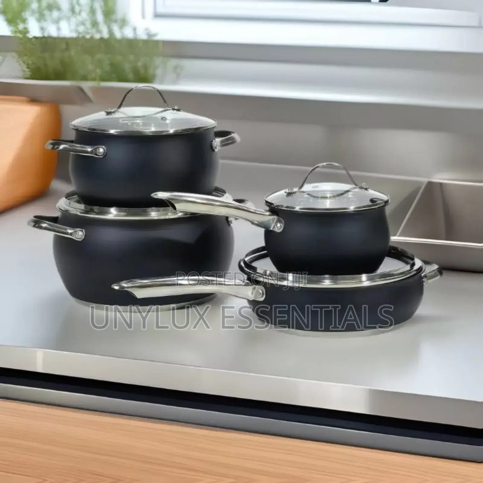Black Cook Stainless Cookware Set