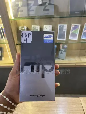 New Samsung Galaxy Z Flip4 256 GB Black