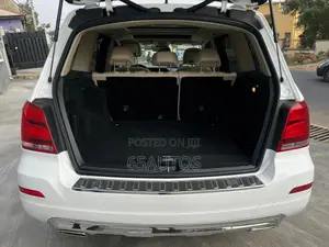 Mercedes-Benz GLK-Class Base GLK 350 4dr AWD 4MATIC (3.5L 6cyl 7A) 2015
