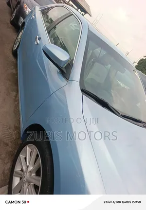 Toyota Camry XLE 4dr Sedan (2.5L 4cyl 6A) 2013 Blue