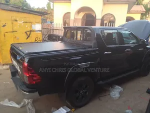 Both Cover Hilux Rolling Cover and Spoiler