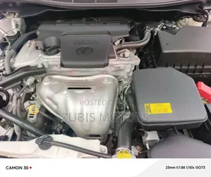 Toyota Camry SE 4dr Sedan (2.5L 4cyl 6A) 2013 Silver