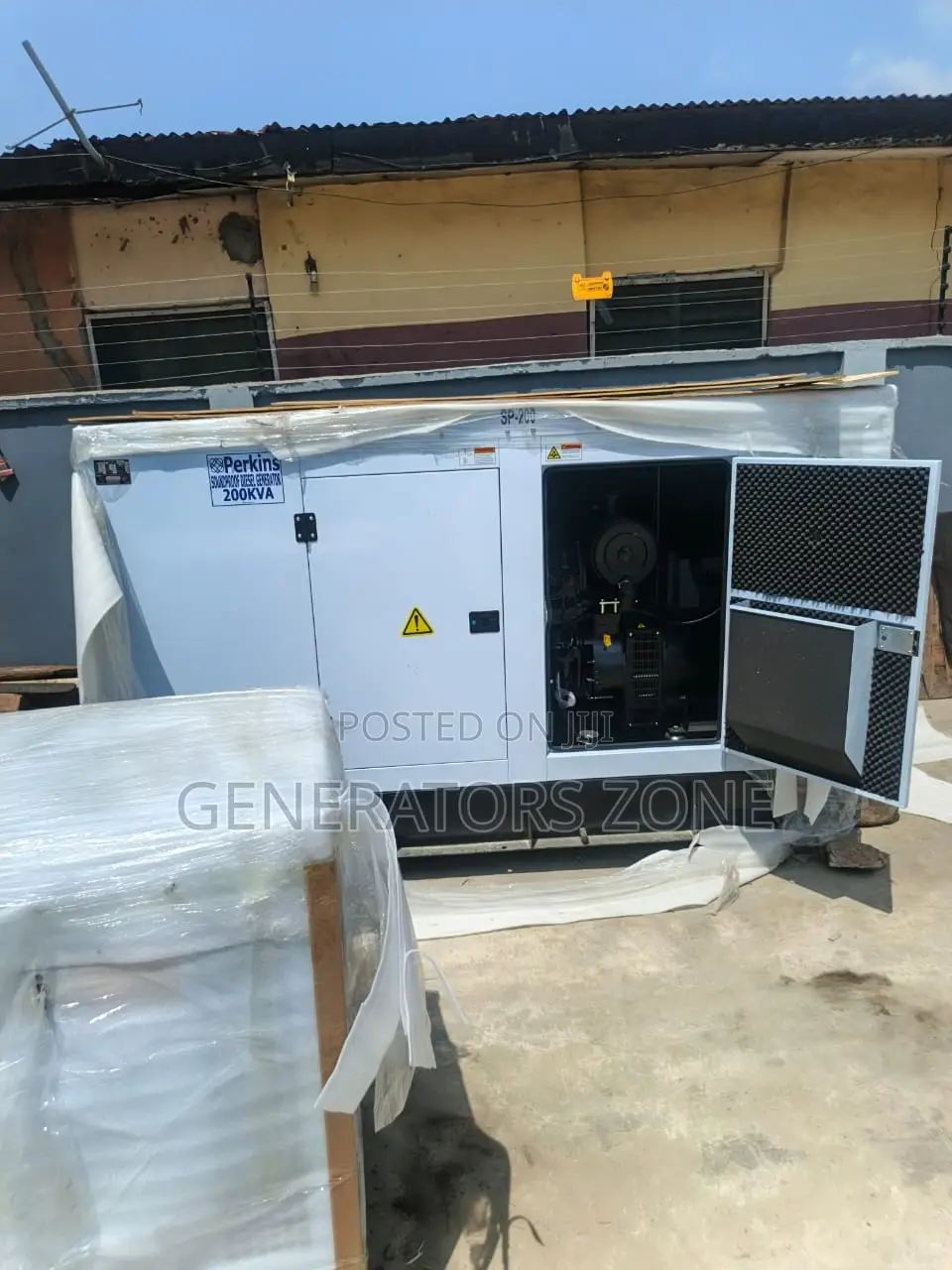 Perkins 200kva Noise-Controlled Power Generator
