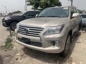 Lexus LX 570 AWD 2016 Gold
