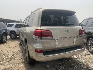 Lexus LX 570 AWD 2016 Gold