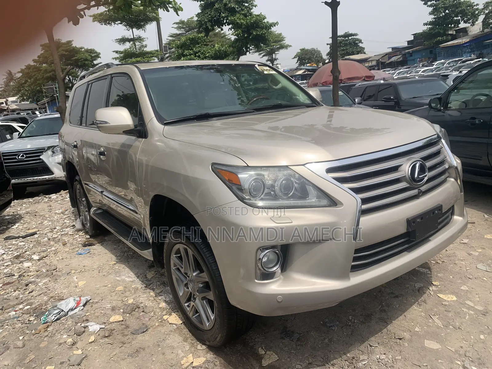 Lexus LX 570 AWD 2016 Gold