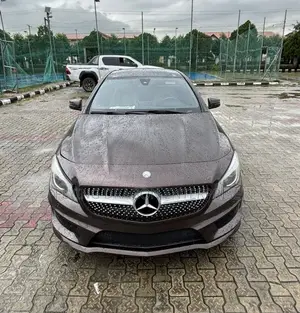 Mercedes-Benz CLA-Class CLA 250 4MATIC Sedan 2014 Brown
