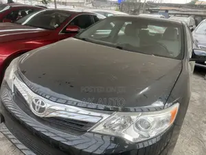 Toyota Camry XLE 4dr Sedan (2.5L 4cyl 6A) 2013 Green