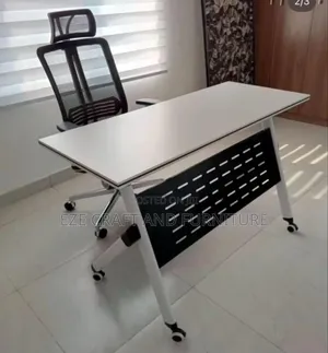 4feet Flipping Top Training Table
