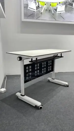 4feet Flipping Top Seminar Table