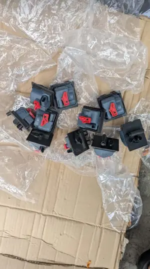 Tank Lock for Ml 350, Cla 250, Gle 350, GLC 300, E300, E350, C300,W166