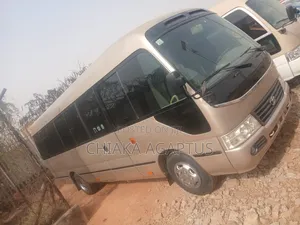 Toyota Coaster 2010