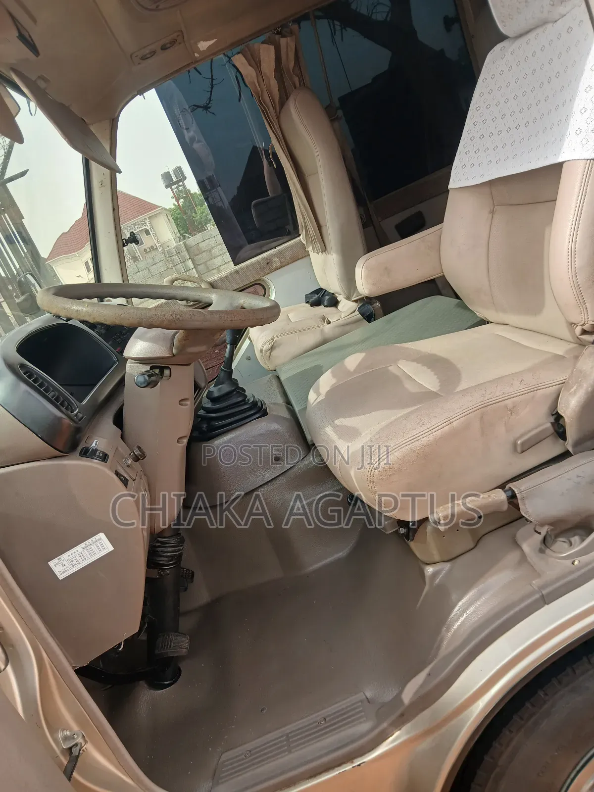 Toyota Coaster 2010