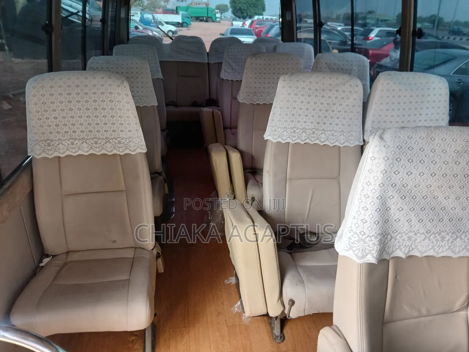 Toyota Coaster 2010