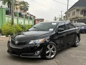 Toyota Camry SE V6 4dr Sedan (3.5L 6cyl 6A) 2012 Black