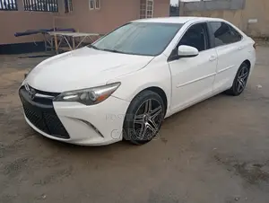 Toyota Camry 2016 White
