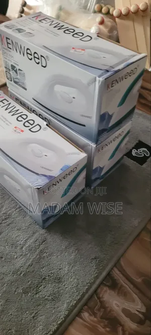 Electric Iron. Dry Iron. (Non-Stick)