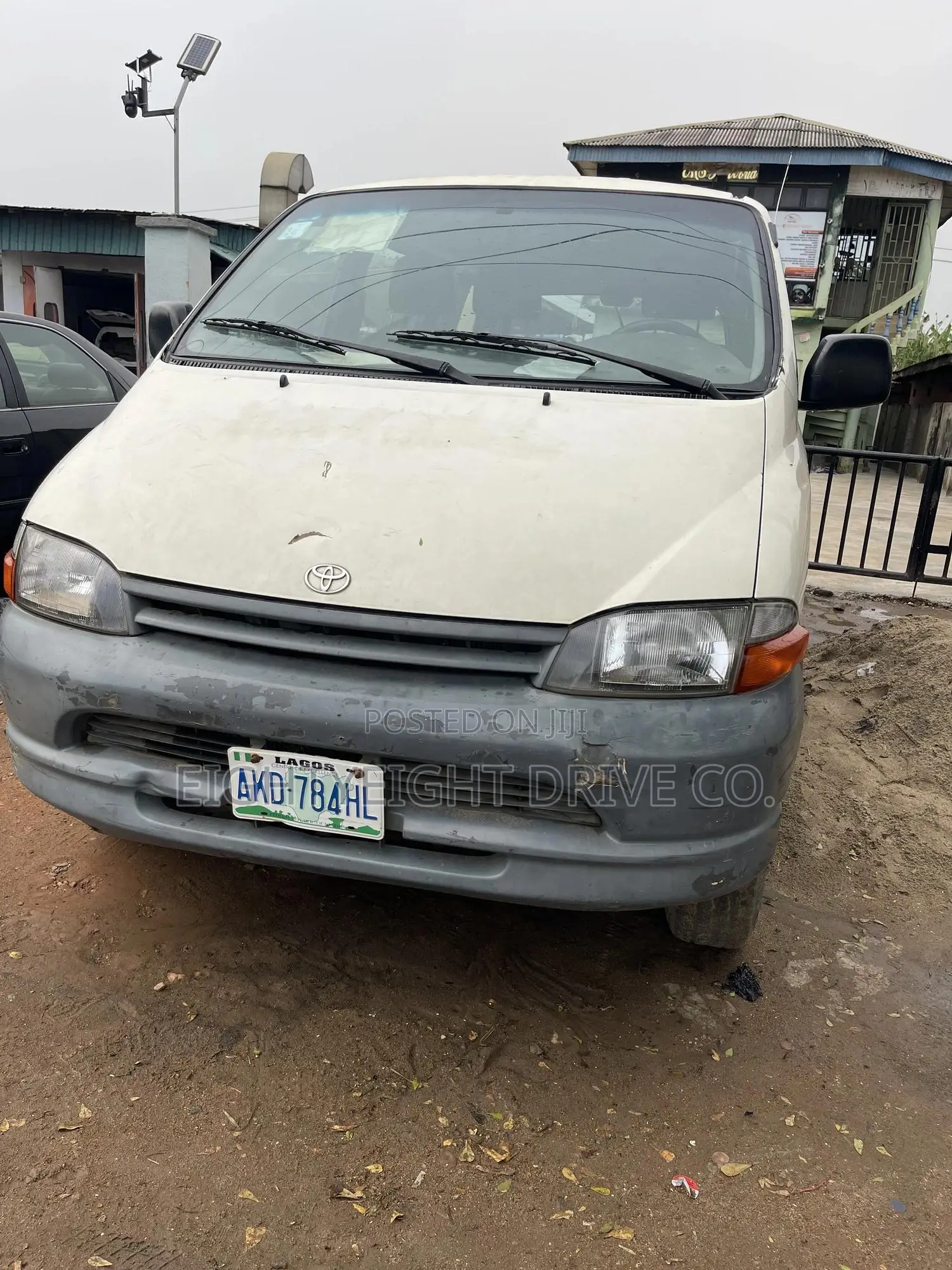 Toyota HiAce 2005 White