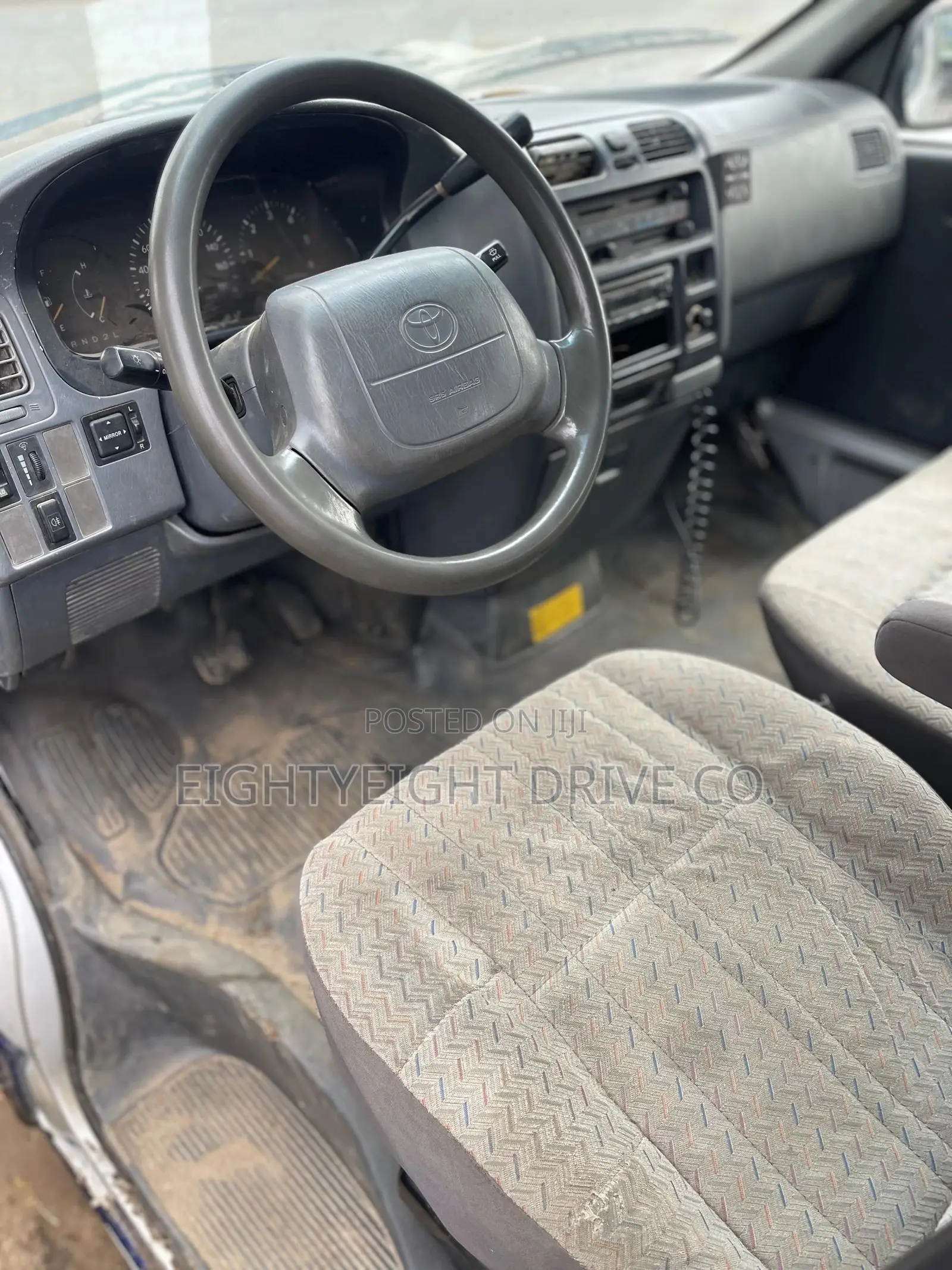 Toyota HiAce 2005 White