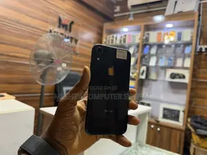 Apple iPhone XR 64 GB Black