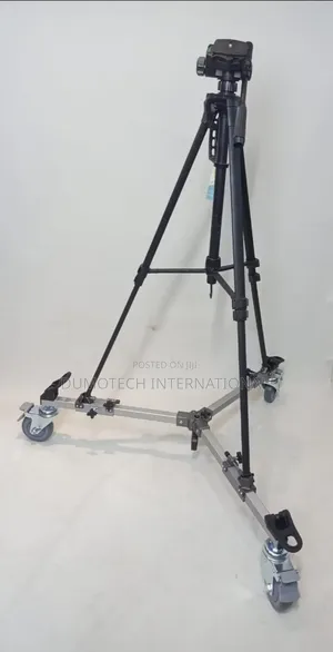 Heavy Duty Silver Tripod Dolly With Stopper
