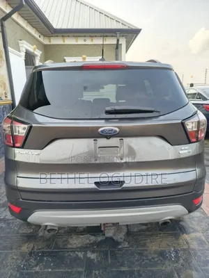 Ford Escape SE 4dr SUV AWD (1.6L 4cyl Turbo 6A) 2014 Beige