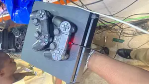Slim Ps4 500gb 2pads
