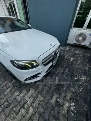 Mercedes-Benz E300 4Matic AWD Sedan (2.0L 4cyl 9A) 2017 White