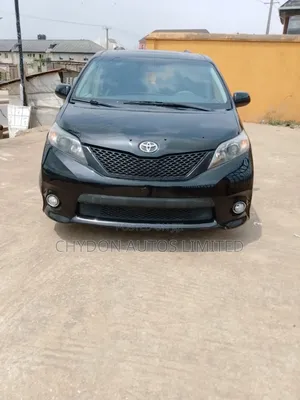 Toyota Sienna SE 8 Passenger 2011 Black