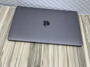 Laptop Apple MacBook Pro 2017 16GB Intel Core i7 SSD 512GB