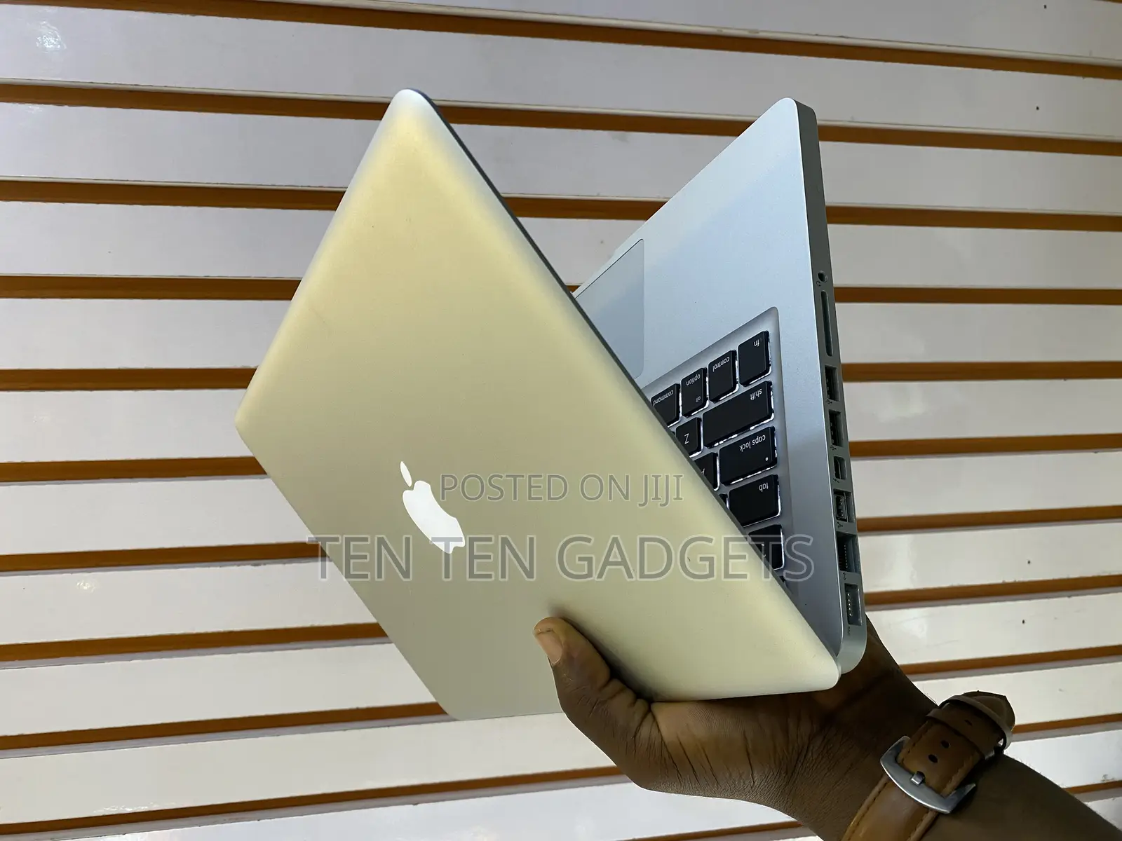 Laptop Apple MacBook 2012 8GB Intel Core i5 HDD+SSD 512GB
