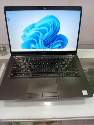 Laptop Dell Latitude 5300 8GB Intel Core i7 SSD 256GB