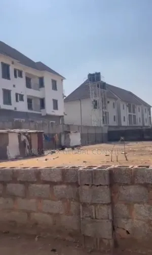 For Sale at Jahi . 1048.34m2 Rofo Cofo Handy Built-Up Area.