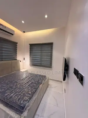 Furnished 2bdrm Block of Flats in Lekki Phase 1 for rent