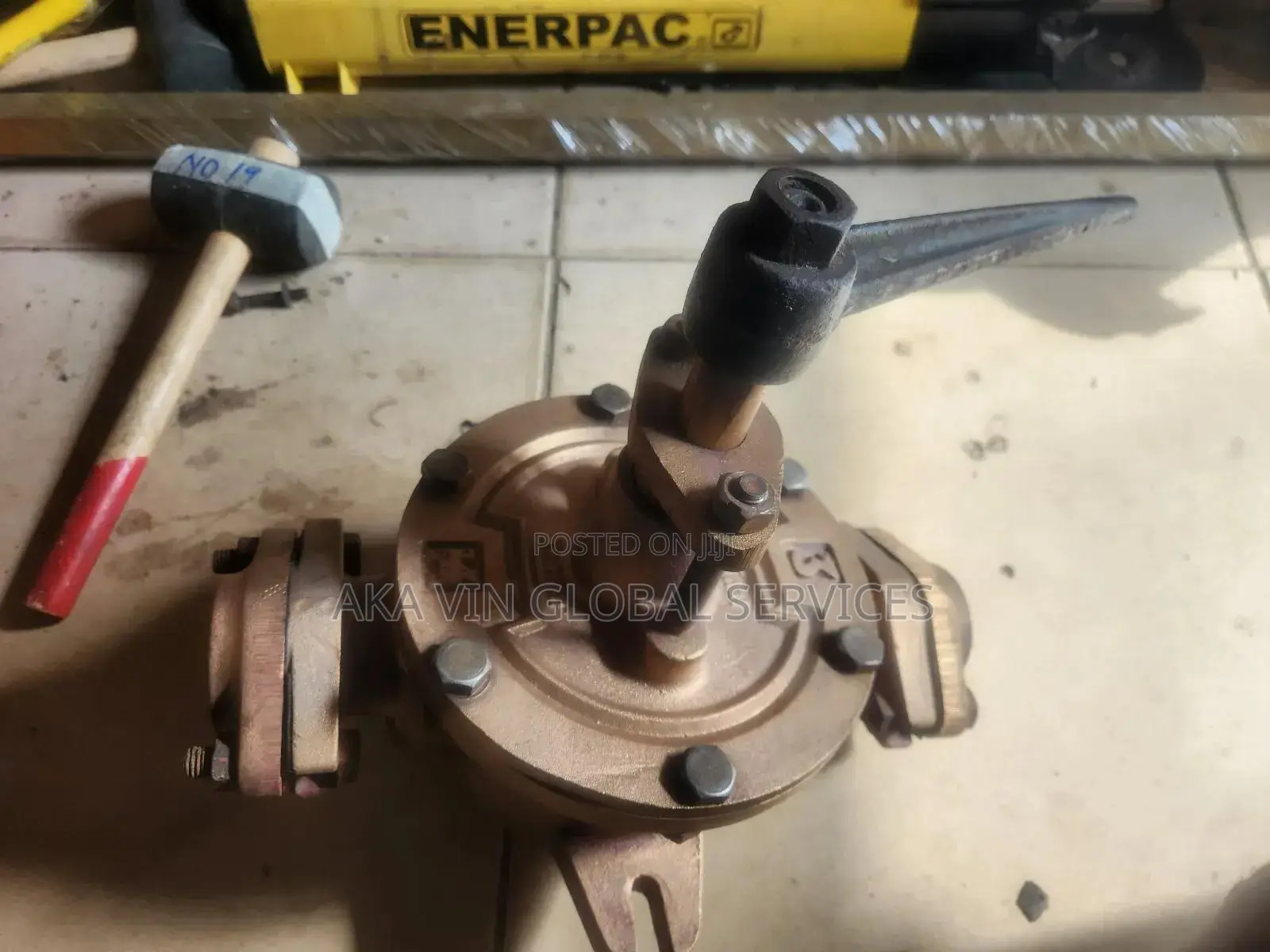 Bronze Hand Pump