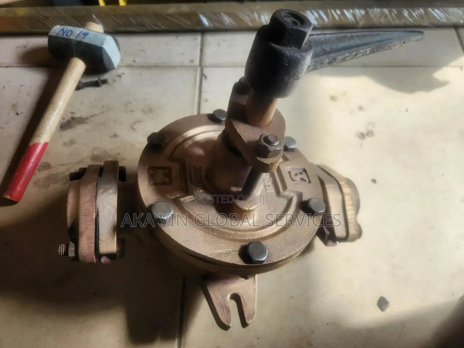 Bronze Hand Pump