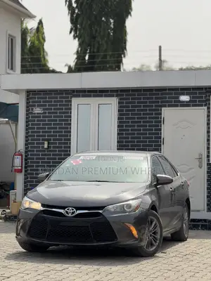 Toyota Camry SE 4dr Sedan (2.5L 4cyl 6A) 2015 Gray