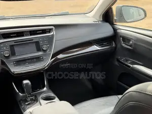 Toyota Avalon XLE Premium 4dr Sedan (3.5L 6cyl 6A) 2015 Gray