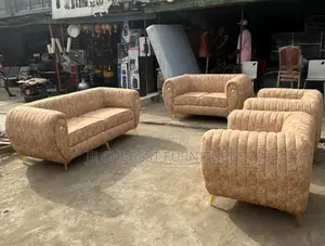 Complete Set of Phenomenal Upholstery Fabric Couch | Chairs | Couch