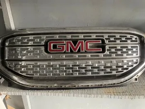 Front Grill GMC Acadia 2019
