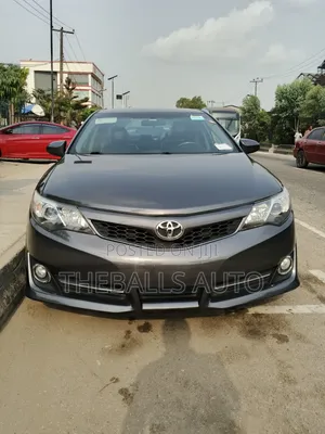 Toyota Camry SE 4dr Sedan (2.5L 4cyl 6A) 2012 Gray