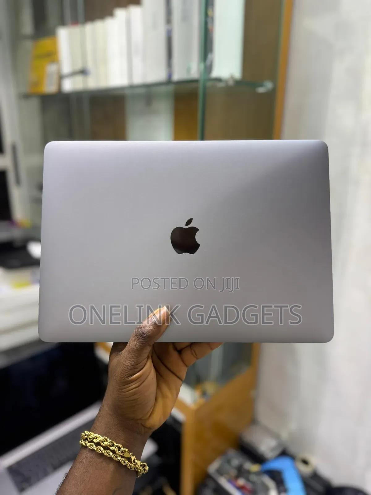 Laptop Apple MacBook Pro 2020 16GB Intel Core i7 SSD 512GB