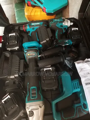 Makita 4-in-1 Cordless Power Tool Combo Kit