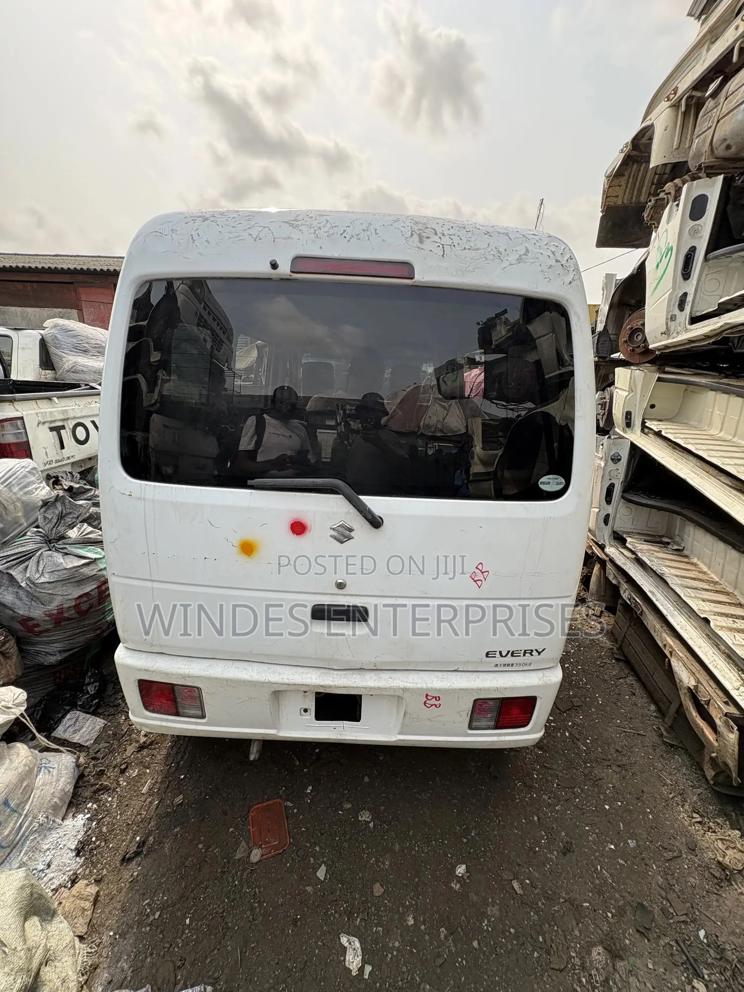 Suzuki Every 2012 White