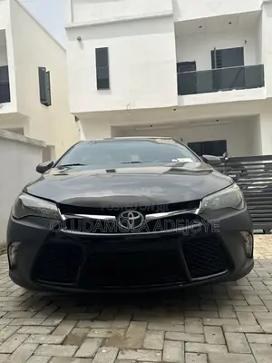 Toyota Camry SE 4dr Sedan (2.5L 4cyl 6A) 2015 Gray