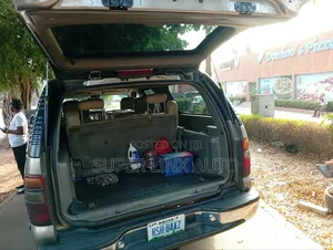 GMC Yukon 2001 Gold