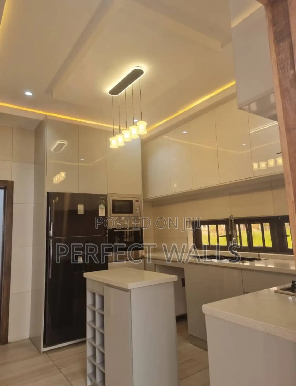 Kitchen Cabinet