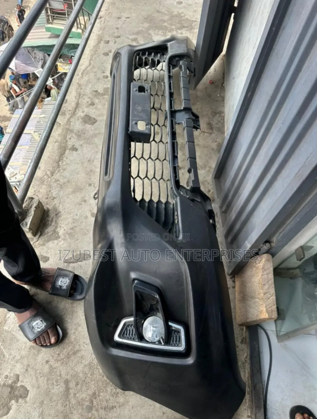 Front Bumper Hilux 2017